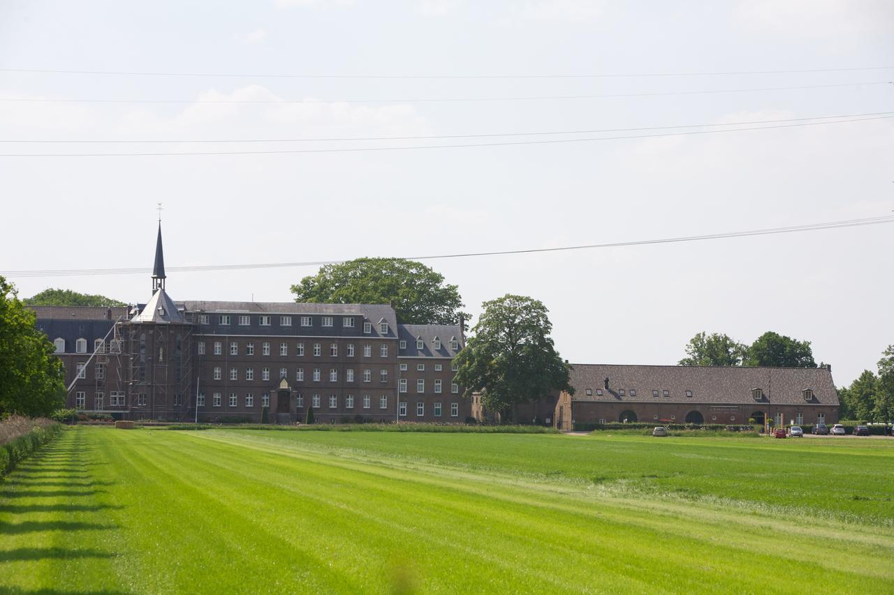 Herberg De Brabantse Kluis Aarle-Rixtel Exterior photo